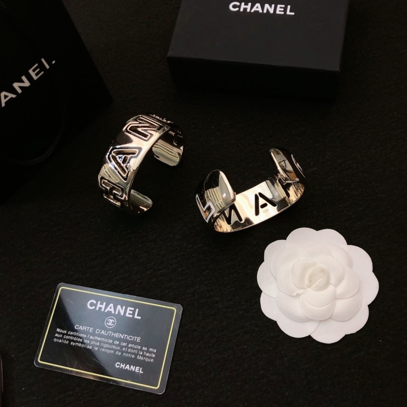 Ch**el bracelets